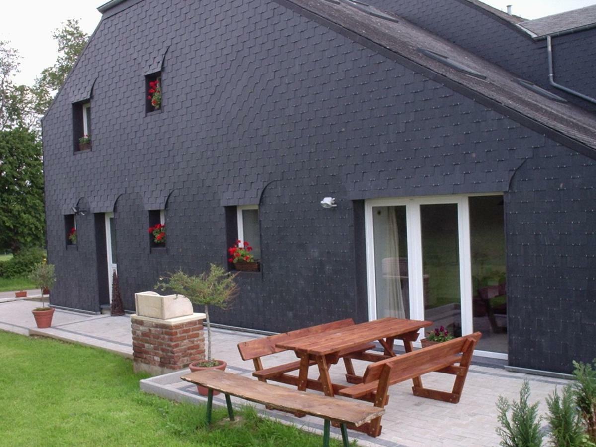 Gites "Les Framboisiers" Neufchateau Ngoại thất bức ảnh